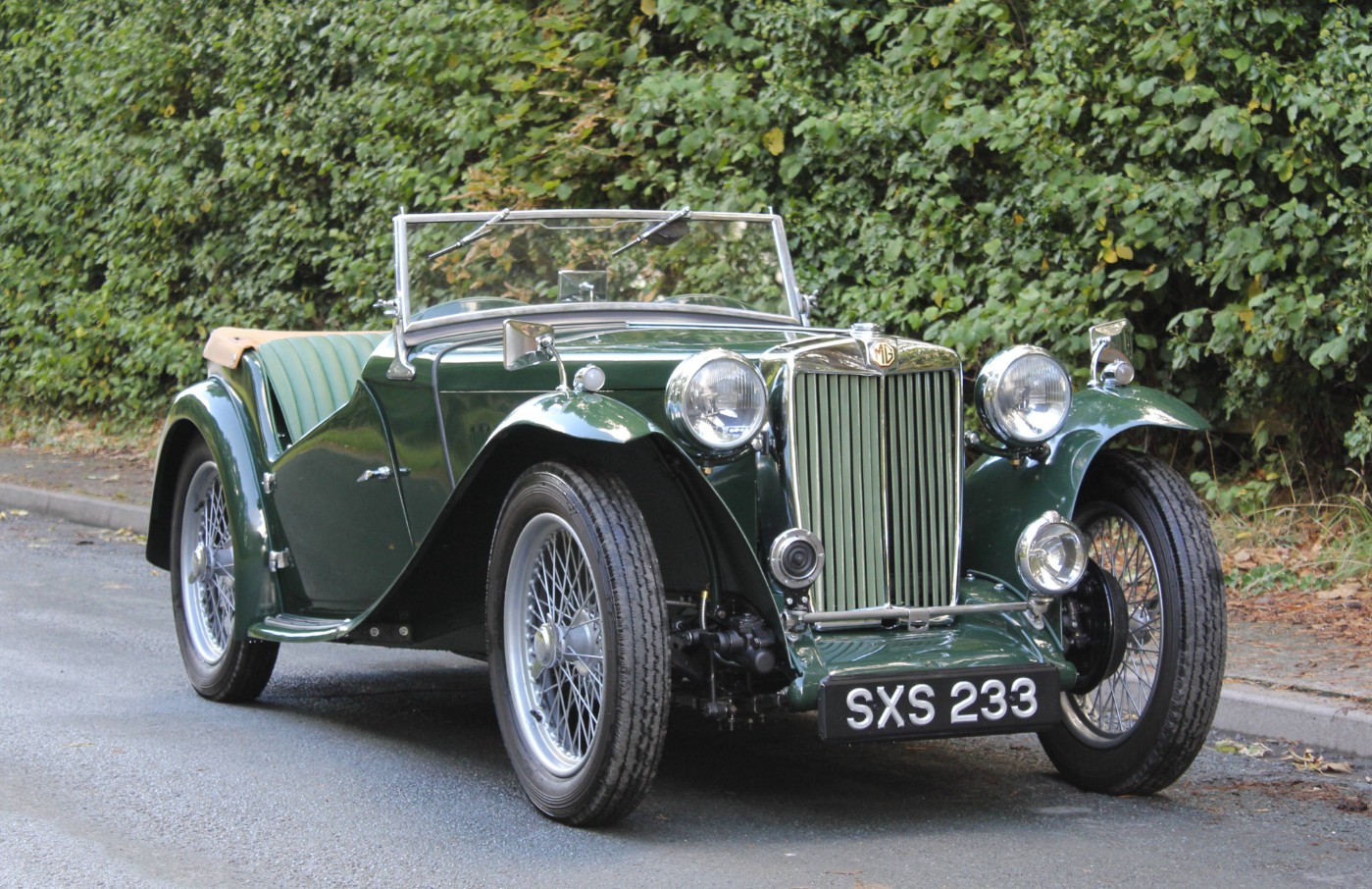 MG TC Midget, three-quarter front view