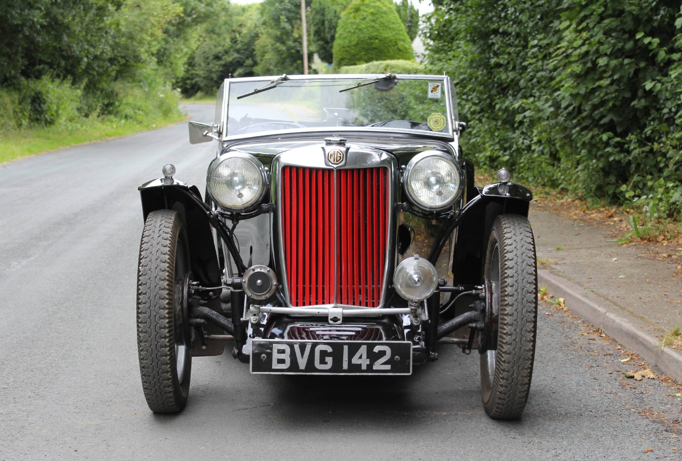 MG TB Midget, front view